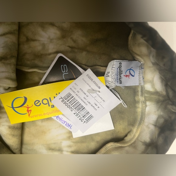 Workout shorts tie dye NWT - Picture 2 of 3